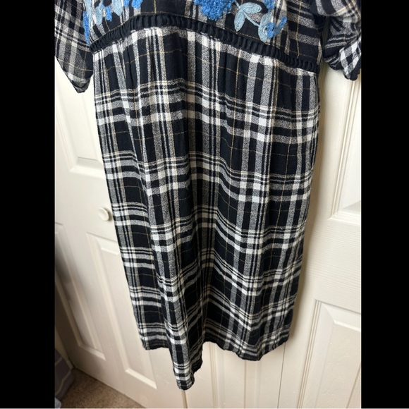 ANTHROPOLOGIE A+ Sarah Tunic Dress Black White Plaid Blue Floral Embroidered - Picture 5 of 15